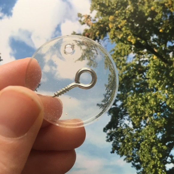 Handmade Screw Eye Resin Charm - Picture 4 of 8